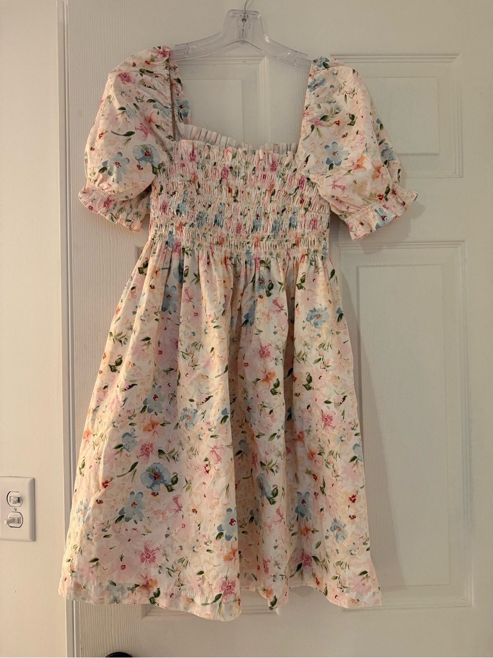 Abercrombie & Fitch Cream Floral Smocked Puff Sleeve Dress